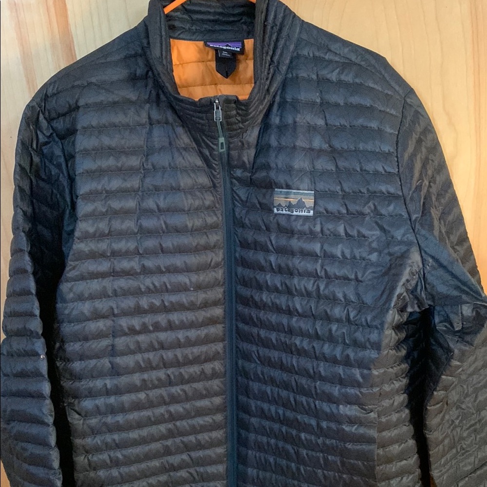 Patagonia light weight men’s duck down Jacket